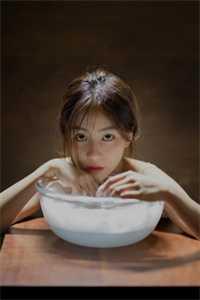 男主叫贺谦之女主叫赵
